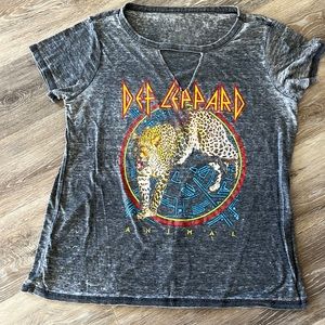 Def leppard  graphic tee